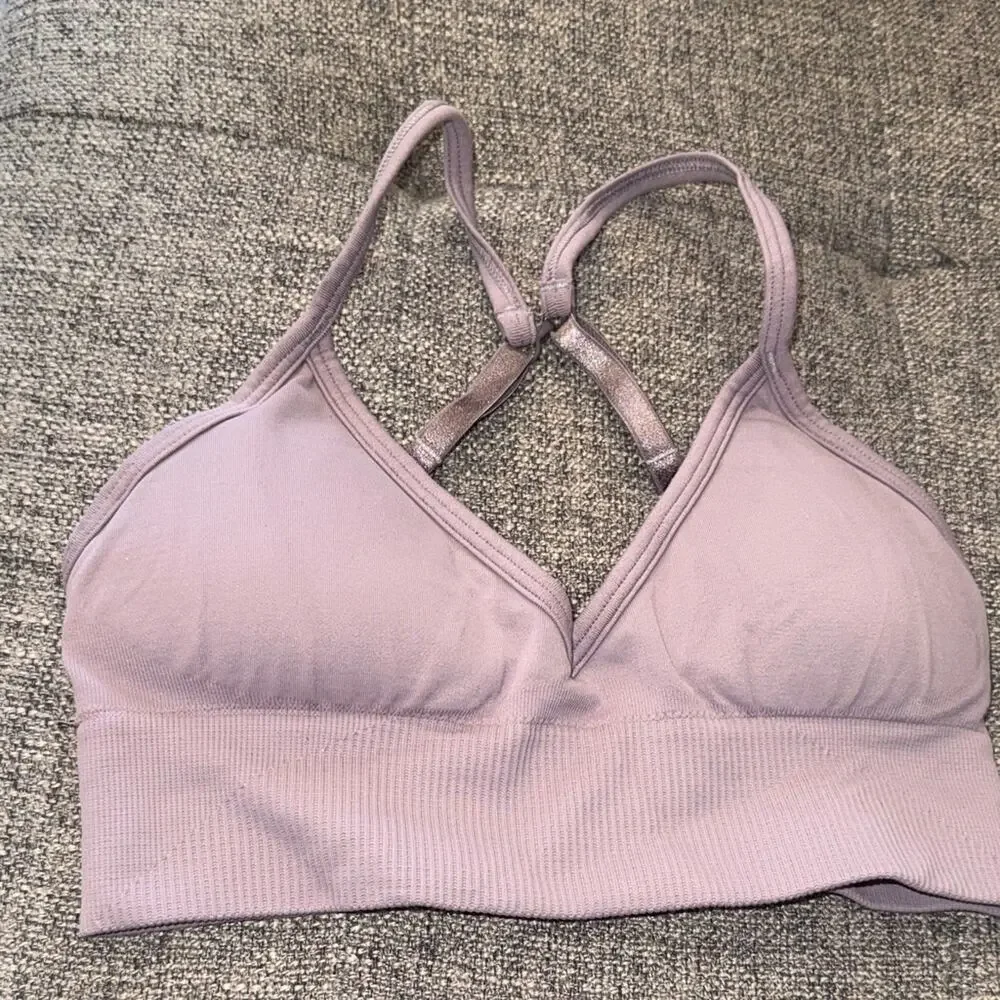 Lululemon sports bra lilac purple adjustable straps ribbed band size 4